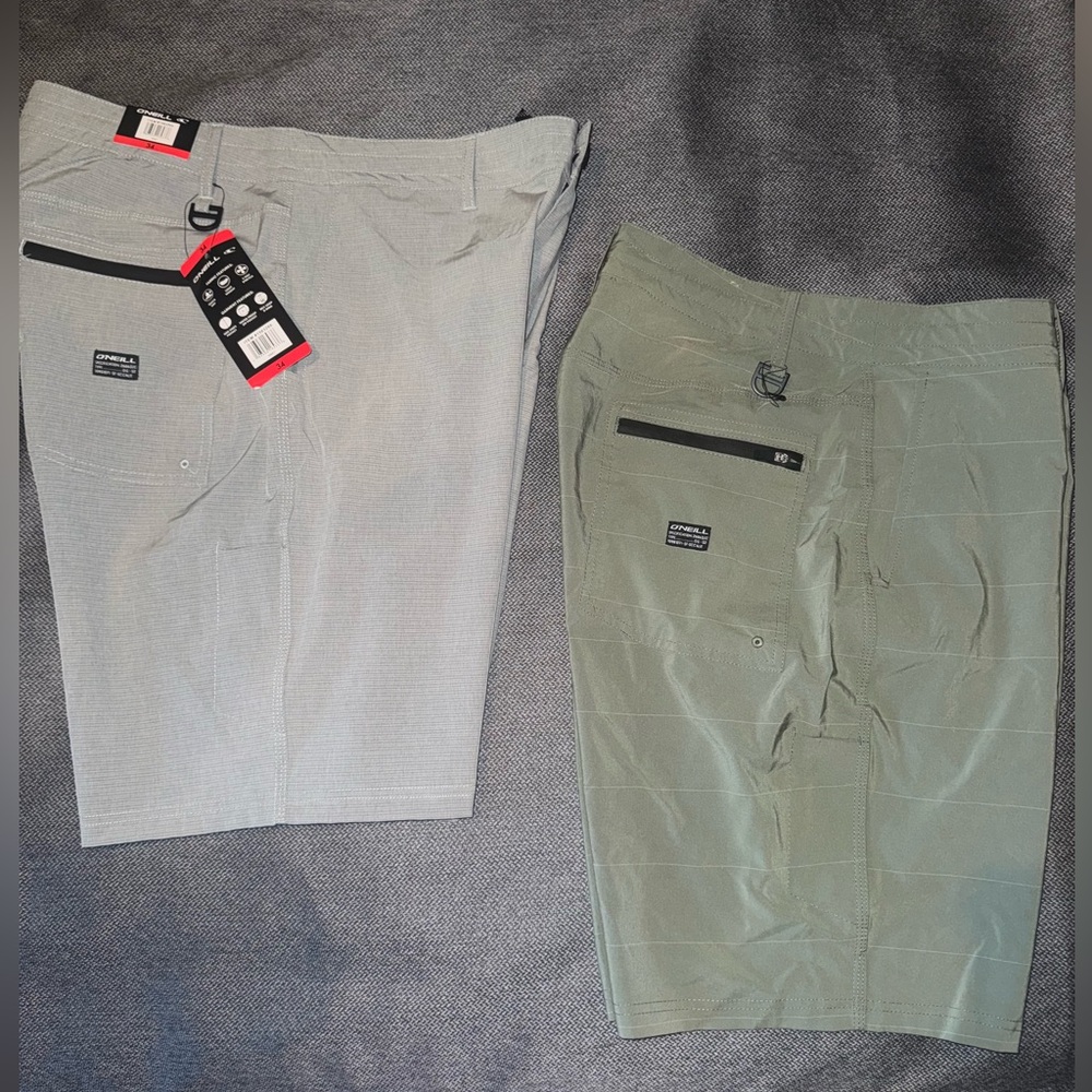 O'Neill Men's Crossover Pair of Shorts in Gray and Olive